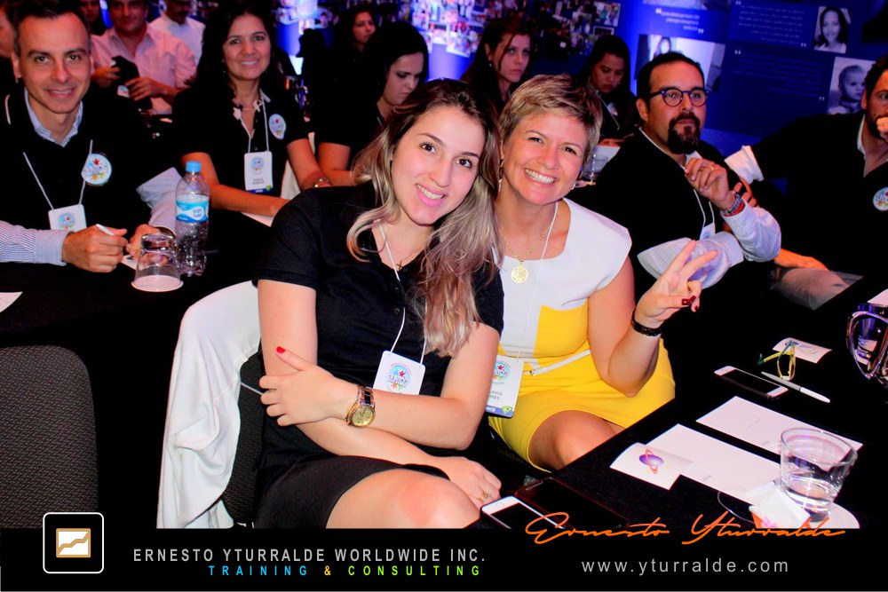 Convención empresarial con dinámicas vivenciales para equipos comerciales